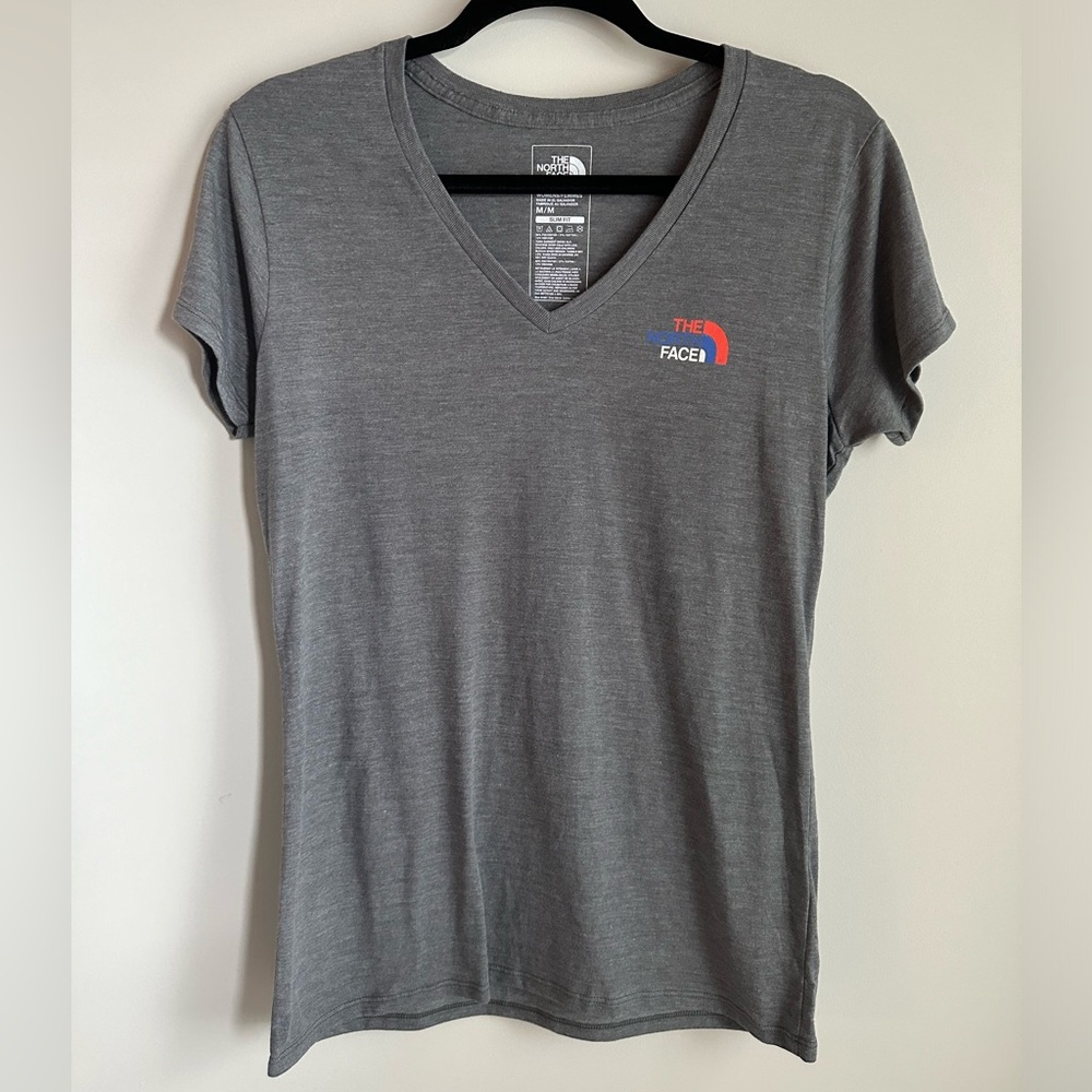 The North Face Red White and Blue Logo V Neck Tshirt Slim Fit Heather Grey Tee